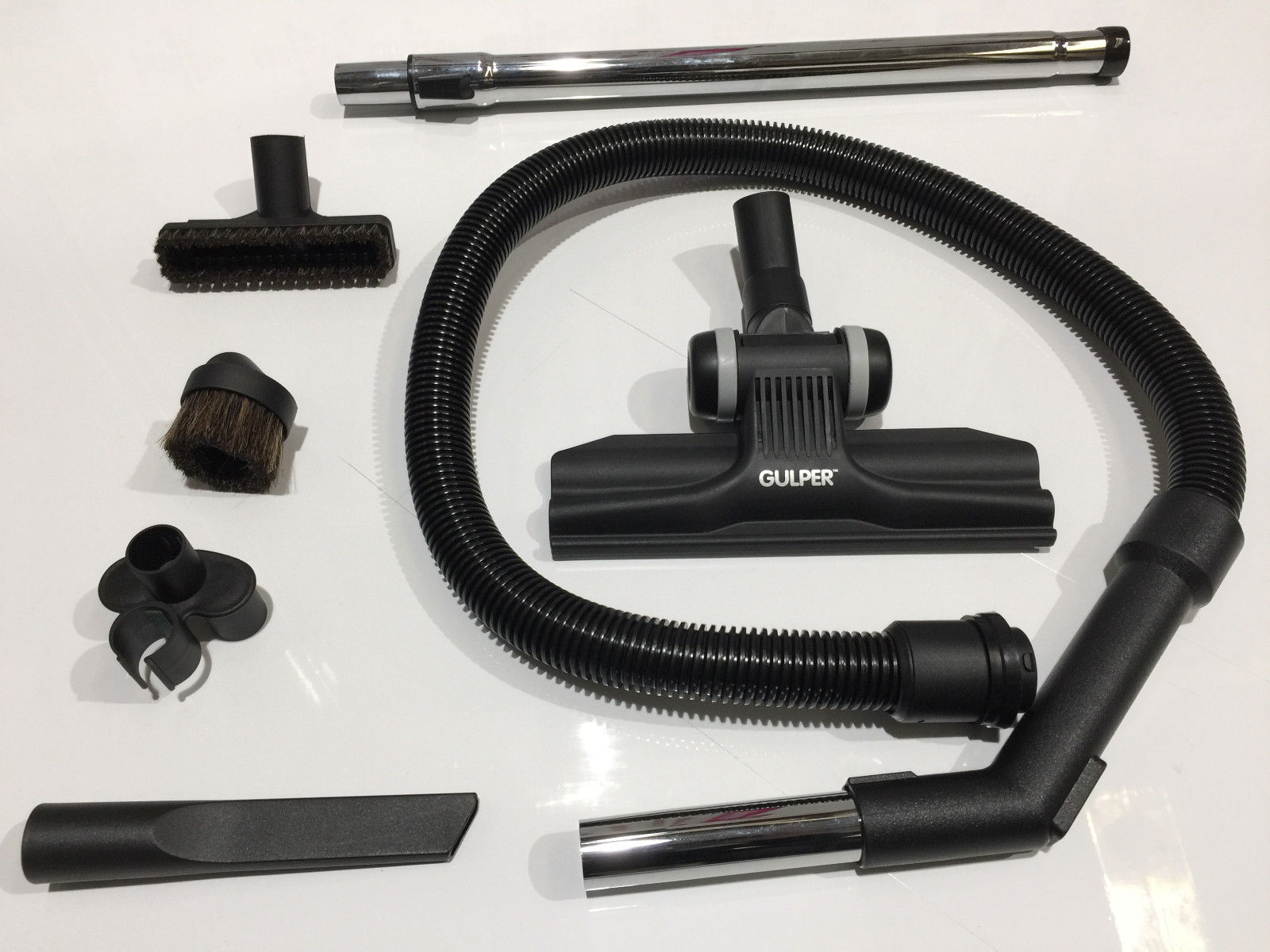 Vacuum hose store accessories